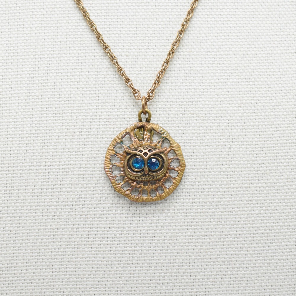Woodland Owl Pendant Necklace Gold Blue Teal Eyes Whimsical Bohemian Indie Y2K - Picture 2 of 6